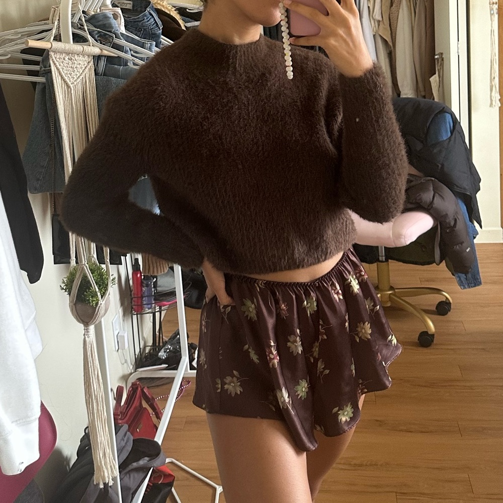 Brown fuzzy cropped sweater